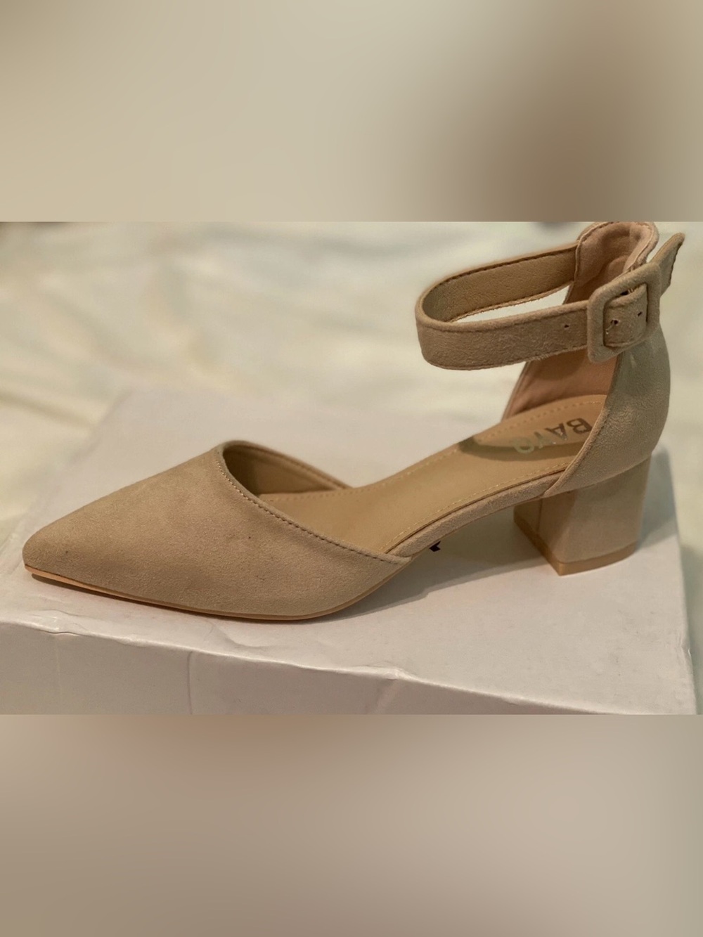 Women’s Pointed Toe Ankle-Strap Block Heel Pumps - Beige Suede-Like Size 6